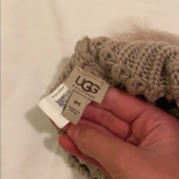 ugg hat - Picture 3 of 3